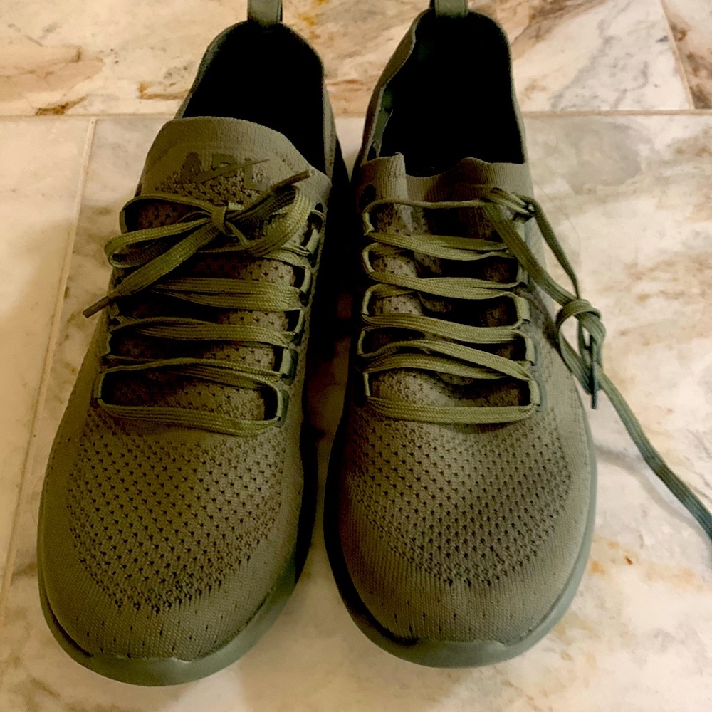 APL shoes! Only worn a few times! Euc!!♥️